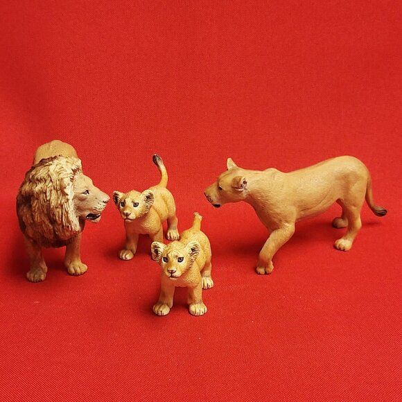Set of Schleich Lion Figurines Lion Lioness Two Lion Cubs Wild Life Collection - Picture 3 of 12